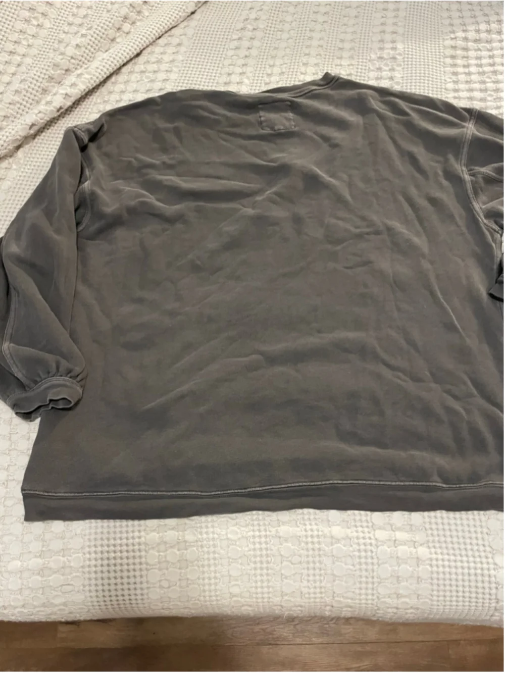 Aerie Offline Sweatshirt Medium Grey Long Sleeve Crew Neck gorpcore oversized